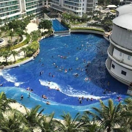 Manila Urban Resort At Azure ภายนอก รูปภาพ