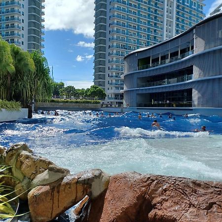Manila Urban Resort At Azure ภายนอก รูปภาพ