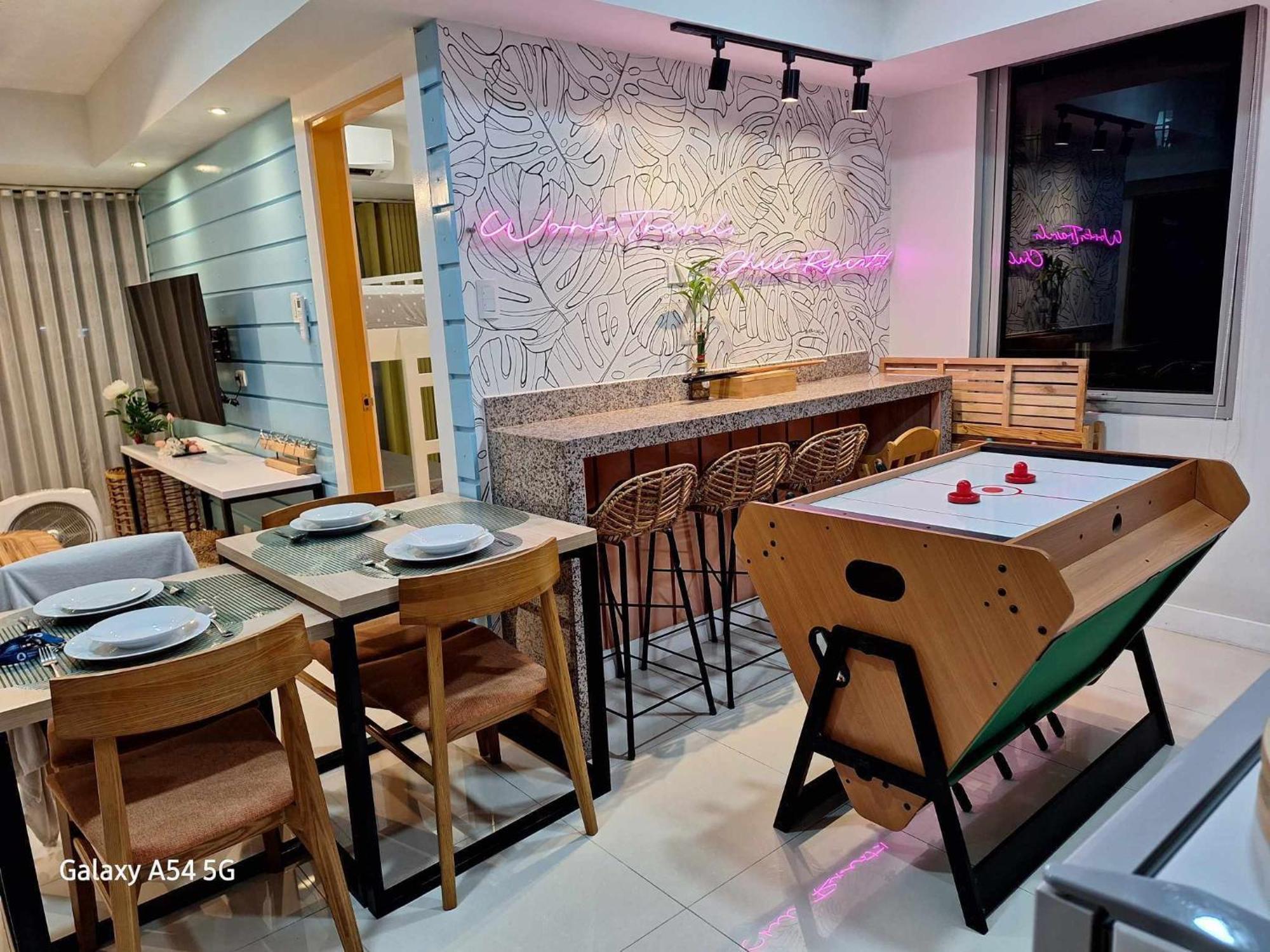 Manila Urban Resort At Azure ภายนอก รูปภาพ