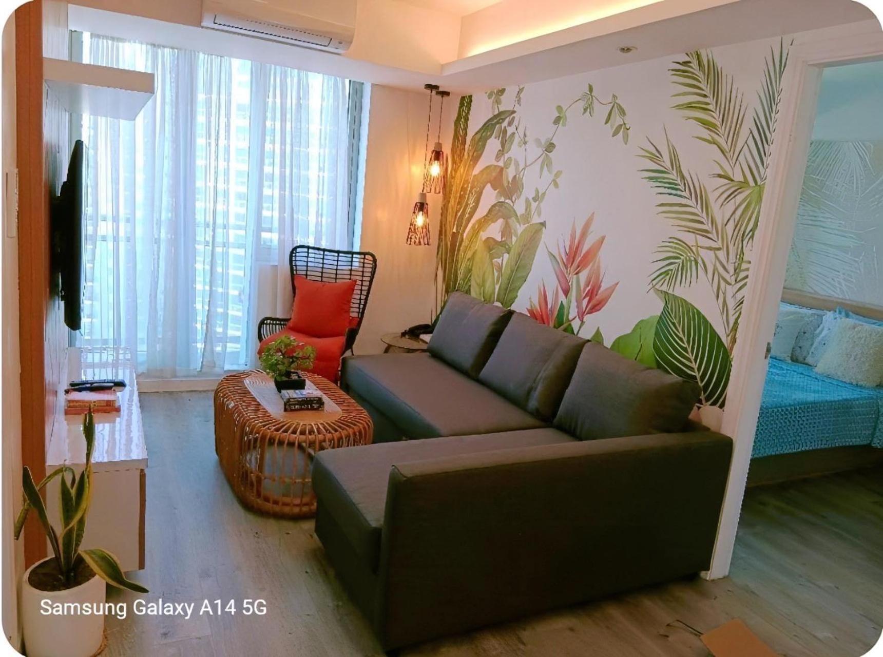 Manila Urban Resort At Azure ภายนอก รูปภาพ