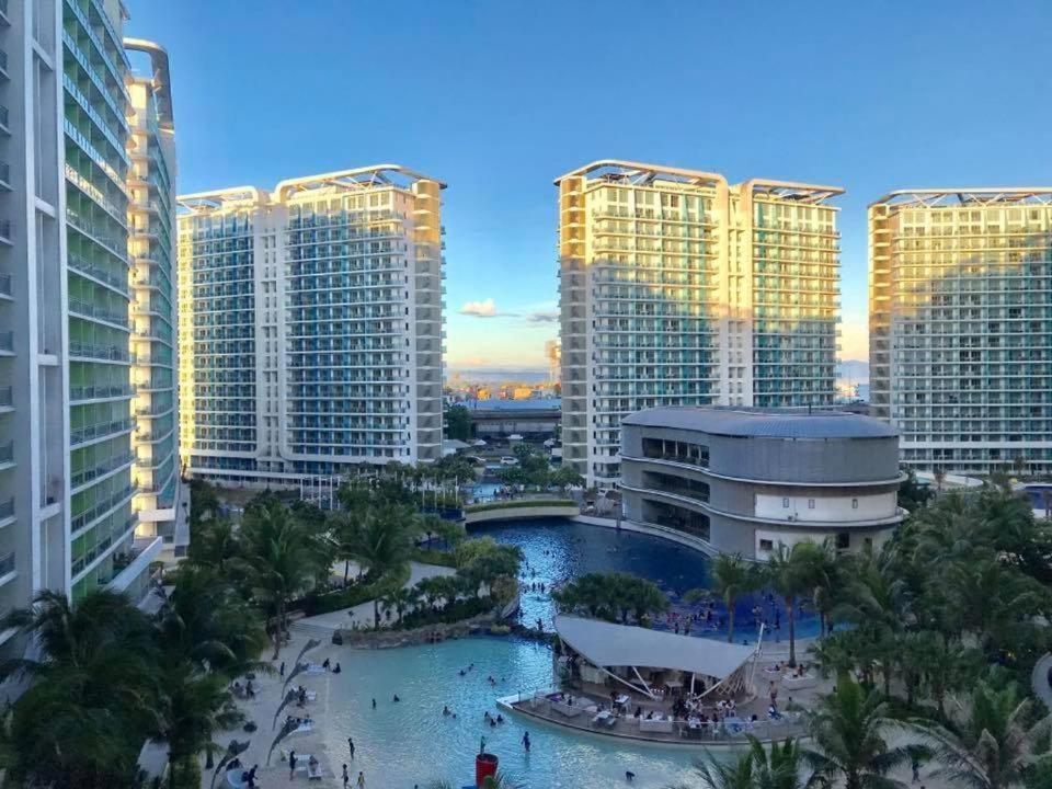 Manila Urban Resort At Azure ภายนอก รูปภาพ