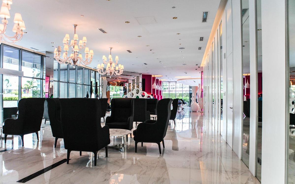 Manila Urban Resort At Azure ภายนอก รูปภาพ