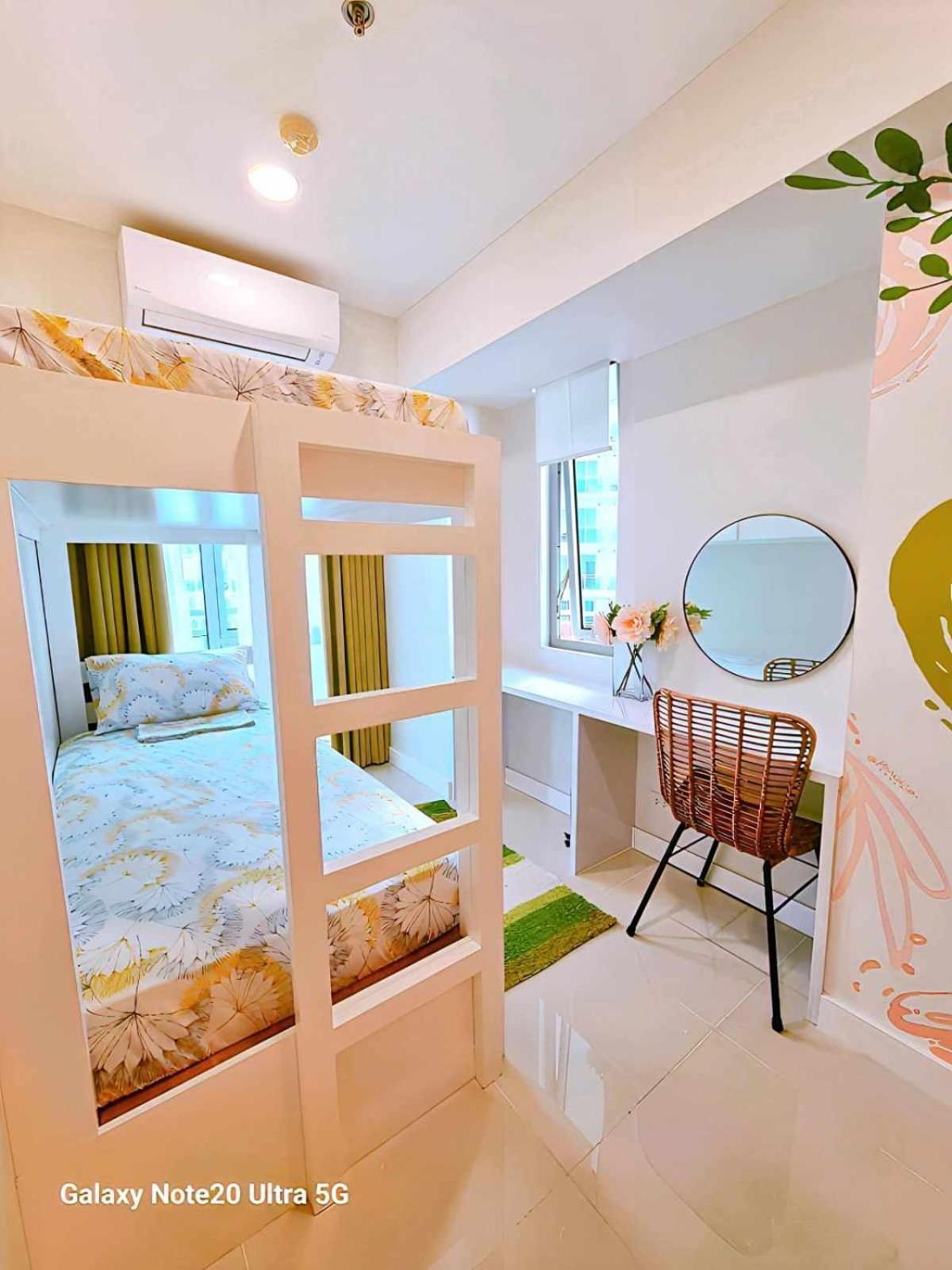 Manila Urban Resort At Azure ภายนอก รูปภาพ