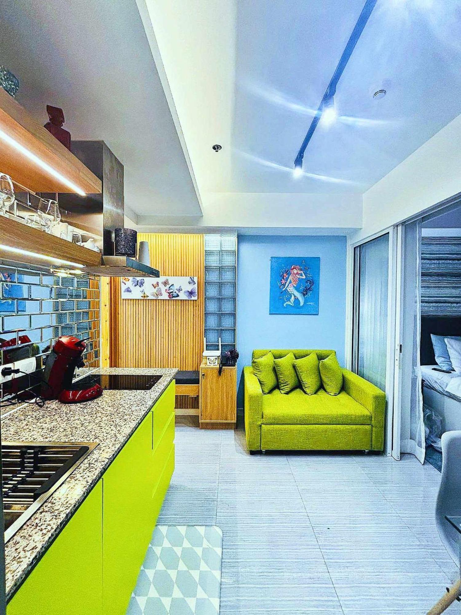 Manila Urban Resort At Azure ภายนอก รูปภาพ